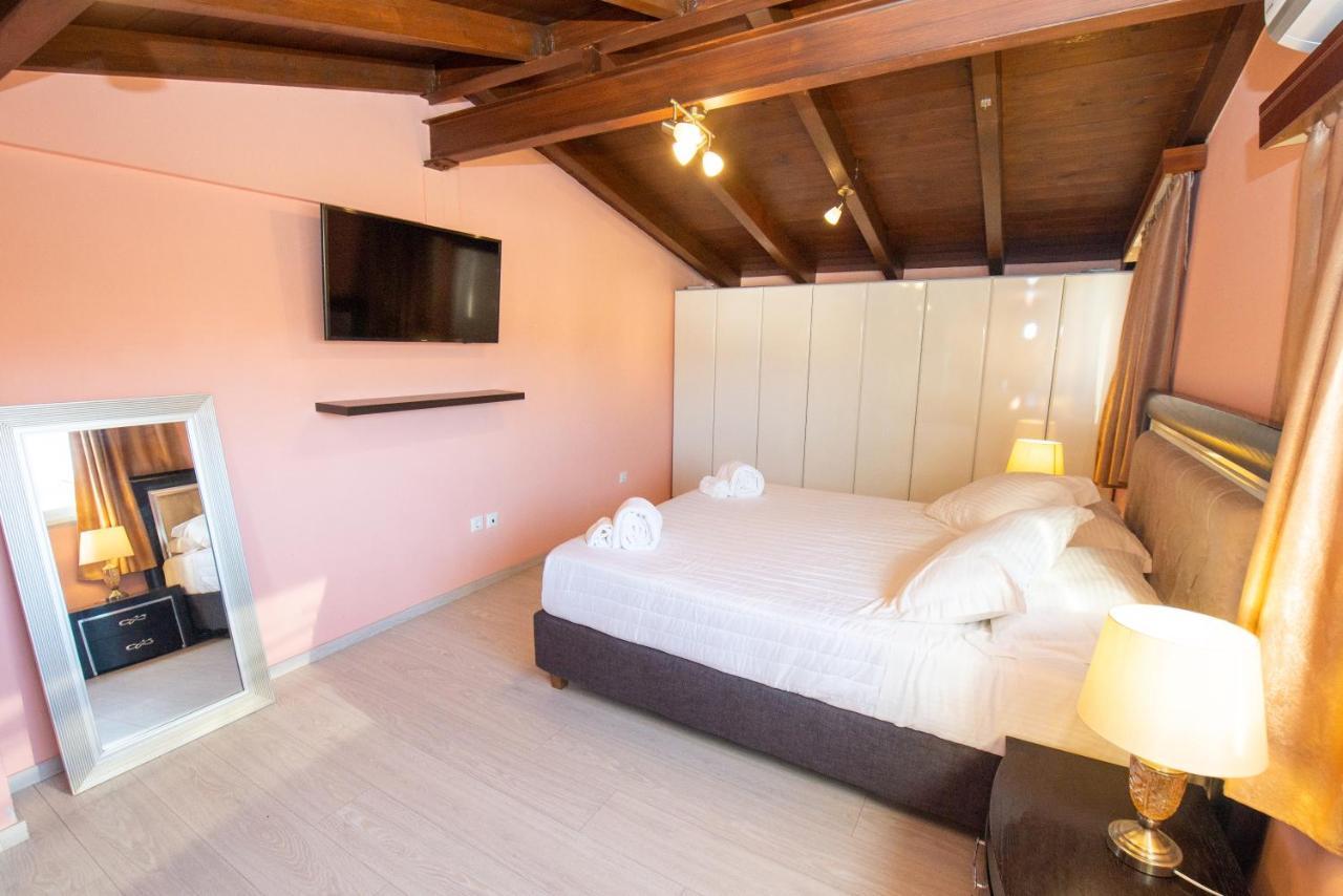 Venetian Apartments, 650M From Corfu Port Esterno foto
